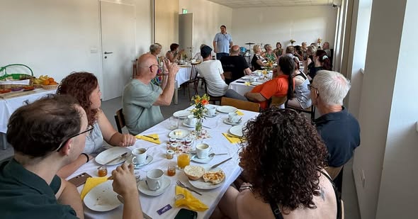 🥐 Alt und Jung trifft sich beim Dorffrühstück☕